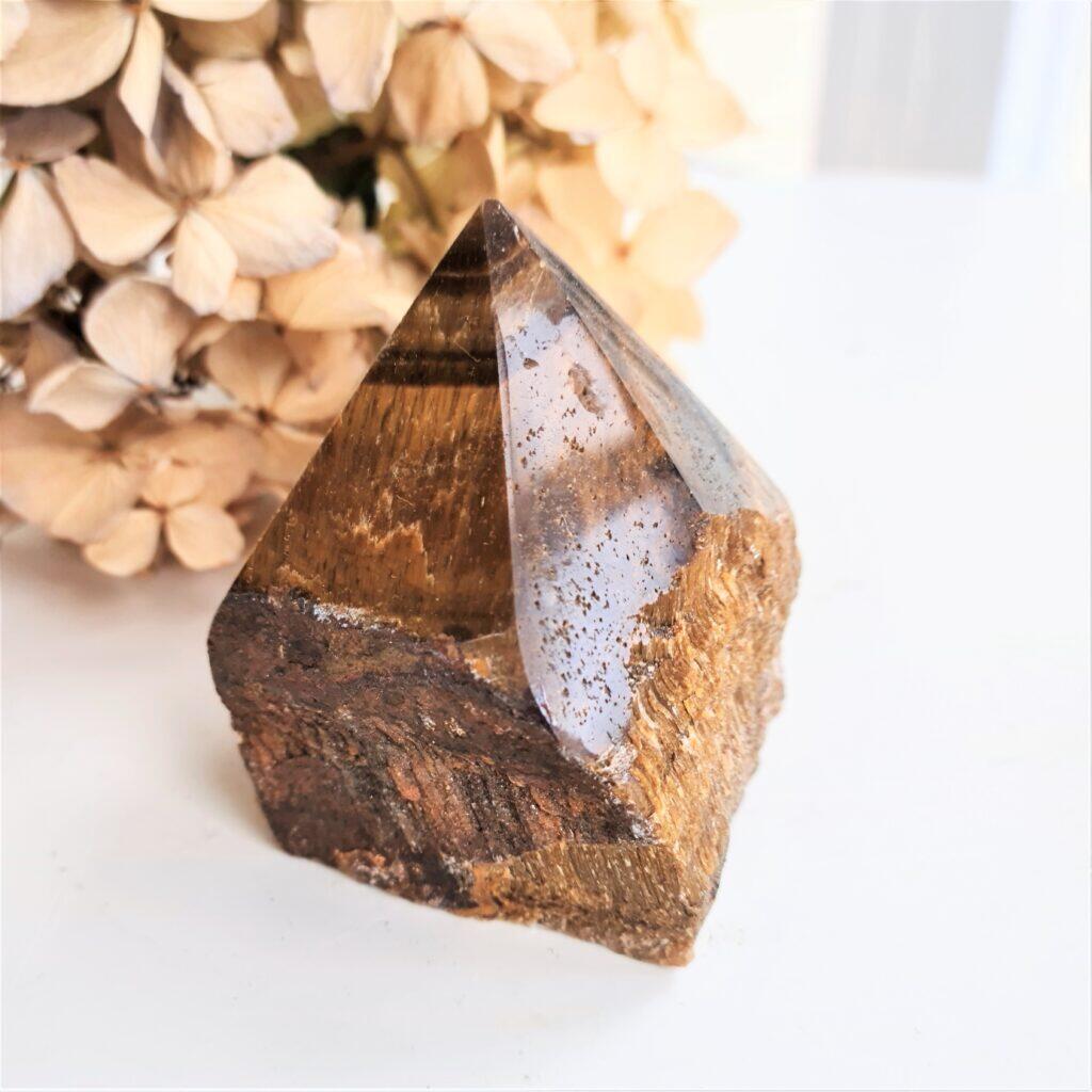 tigeröga - liten slipad spets